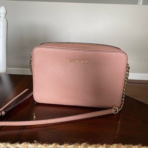 Michael Kors Jet Set Large East West Crossbody- Pink/Mauve